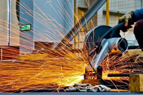 metal fabrication & manufacturing inc|types of steel fabrication.